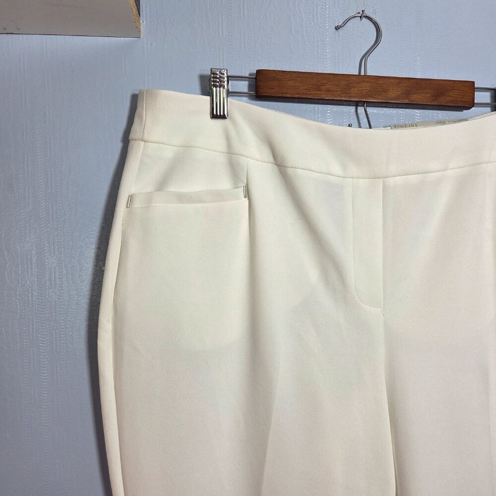 Cato 18/20 Women's Petite White Mid-Rise Slim Leg Casual Dress Pants - Picture 3 of 12
